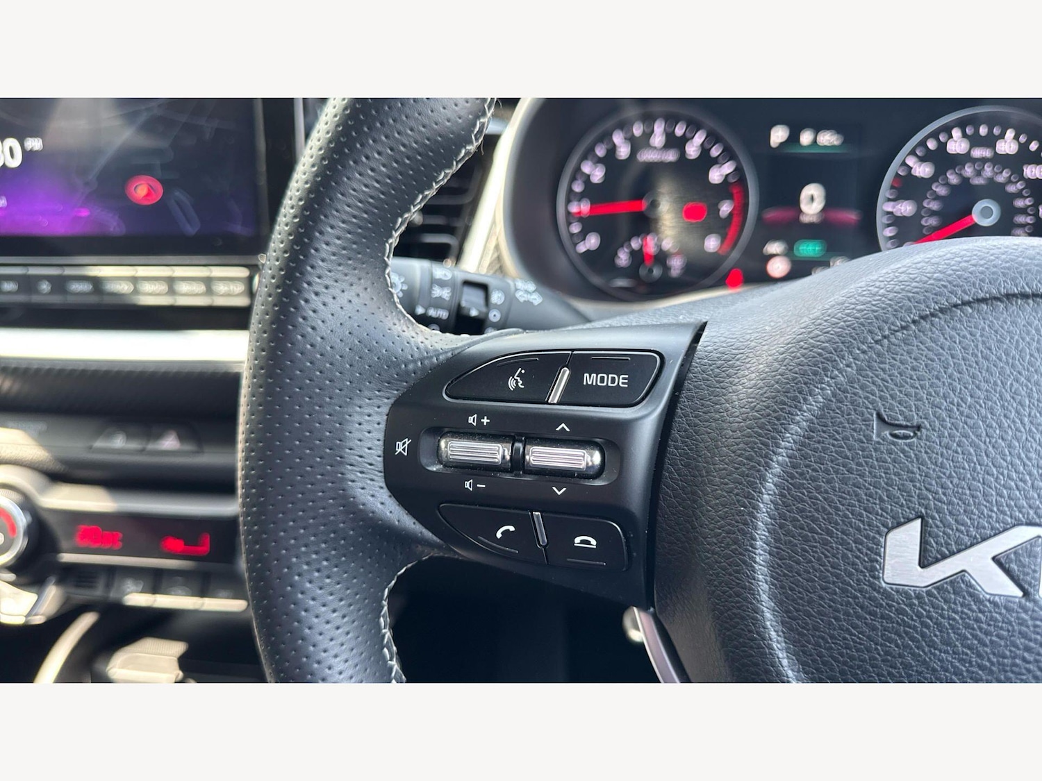 Used Kia Stonic 2024 for sale - 78006857: Photo 25