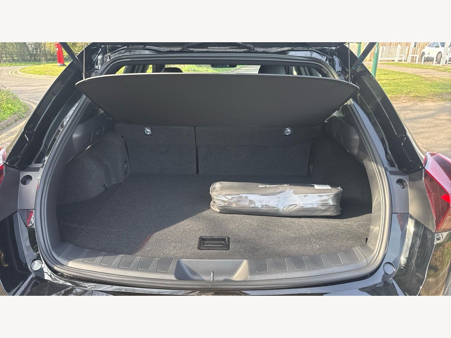 Used Lexus UX 2025 for sale - 78057622: Photo 17