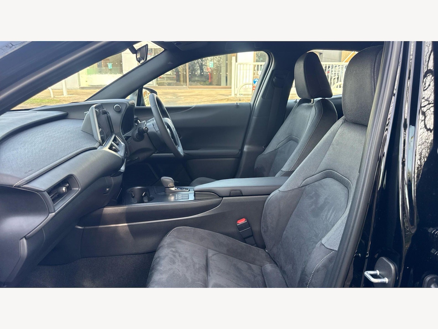 Used Lexus UX 2025 for sale - 78057622: Photo 8