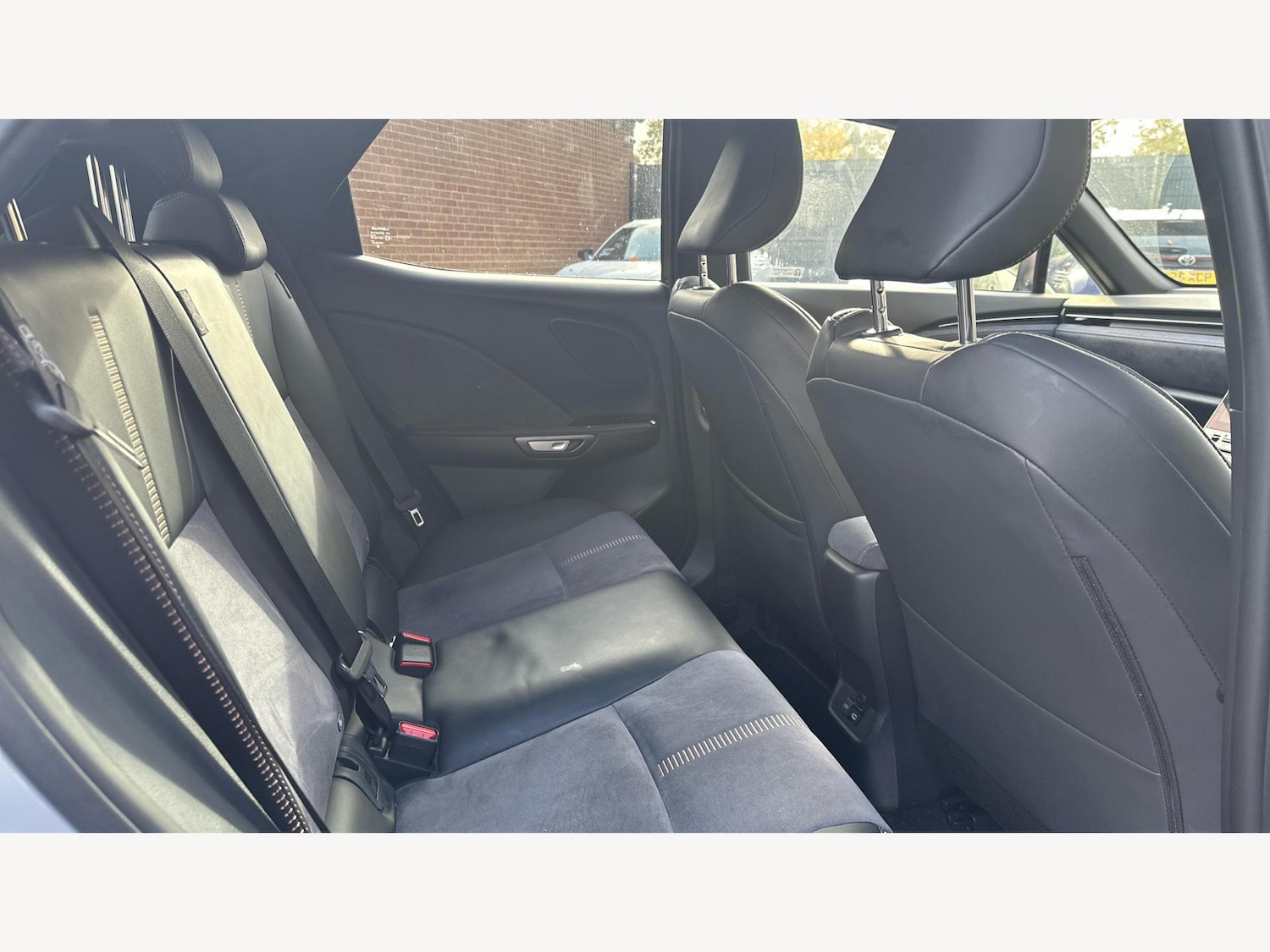 Used Lexus LBX 2024 for sale - 76326096: Photo 11