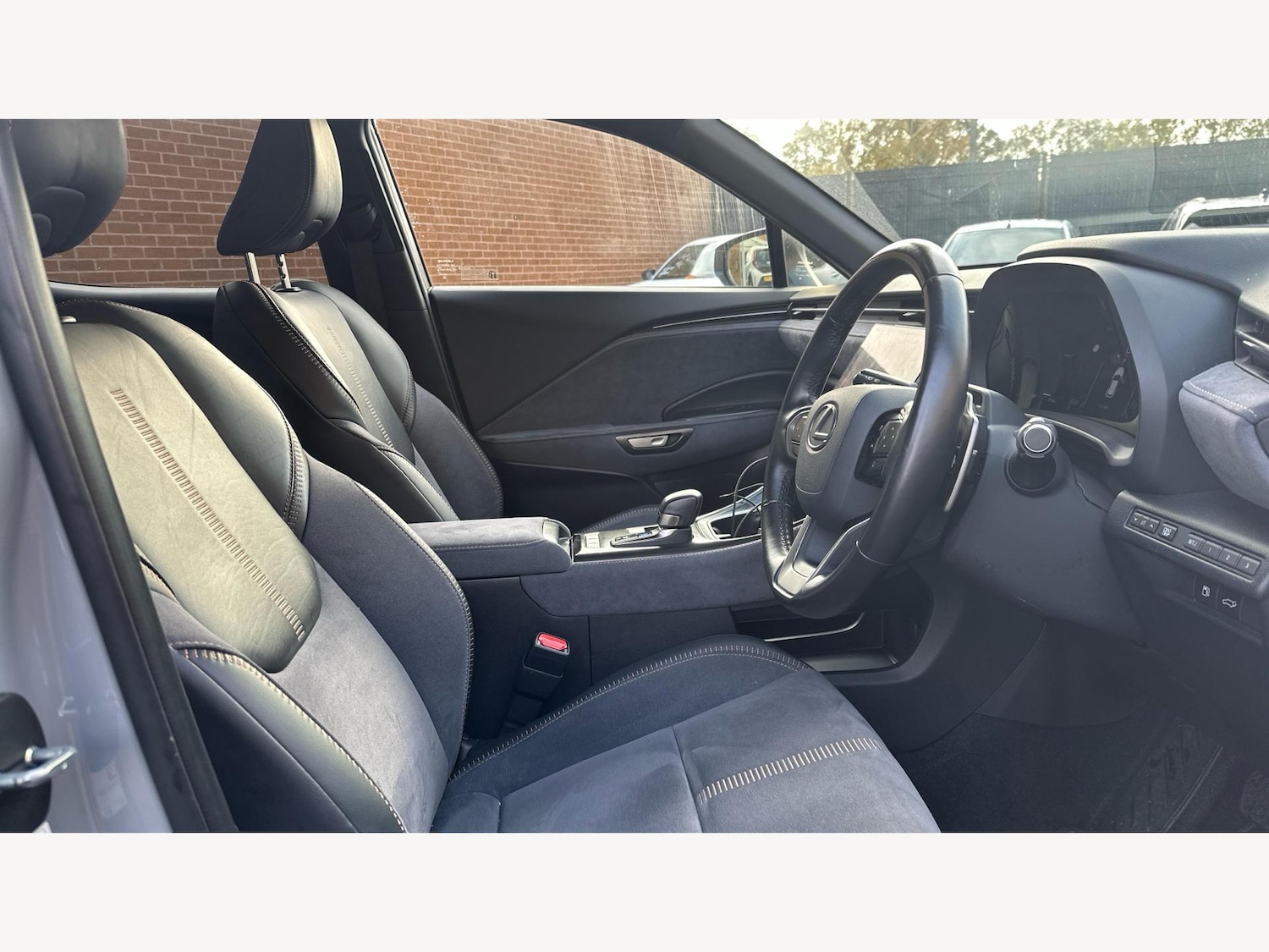 Used Lexus LBX 2024 for sale - 76326096: Photo 15