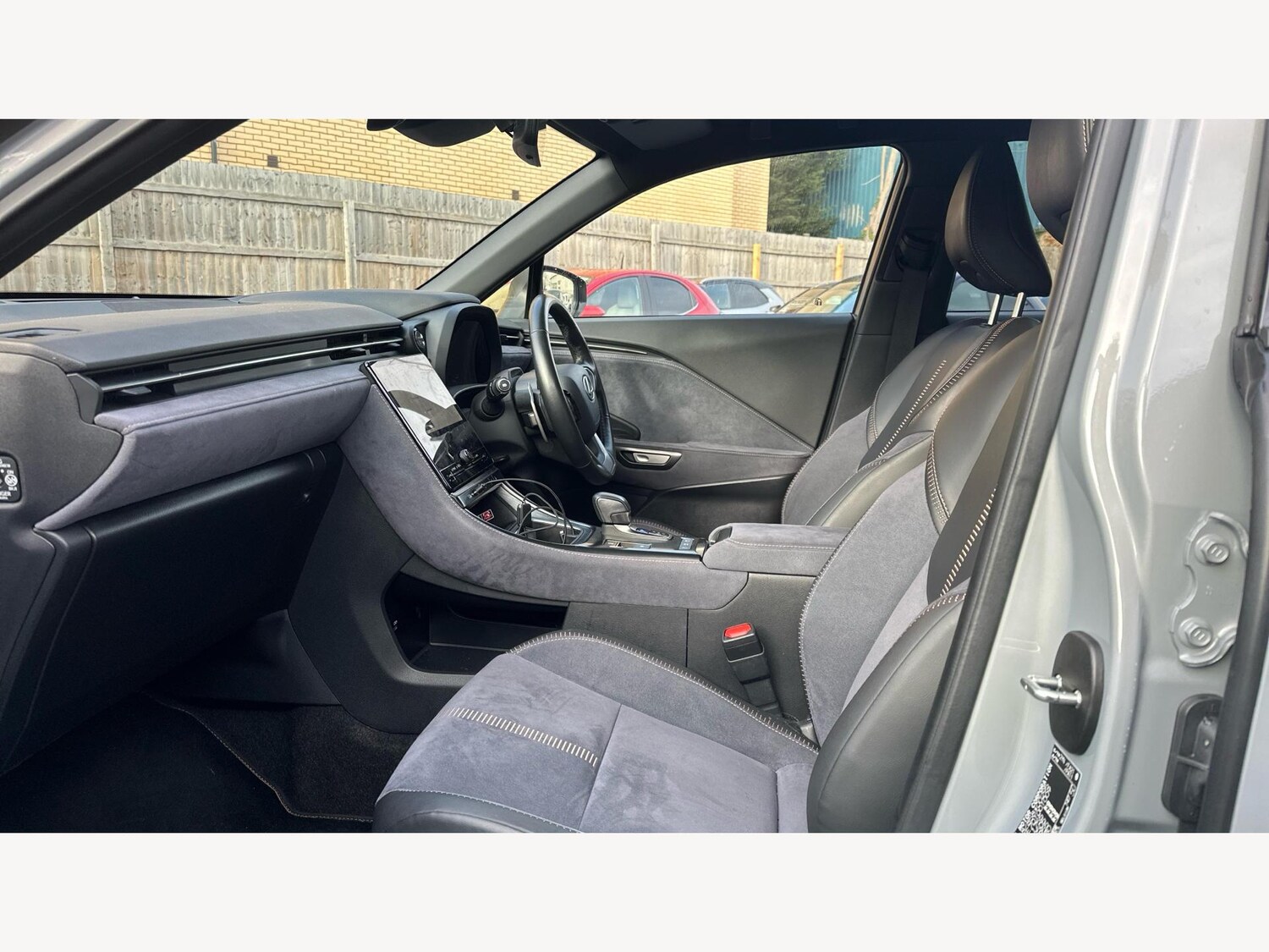 Used Lexus LBX 2024 for sale - 76326096: Photo 8