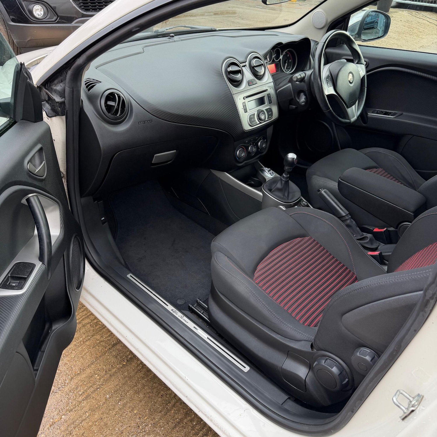 Used Alfa Romeo MiTo 2012 for sale - 77704900: Photo 18