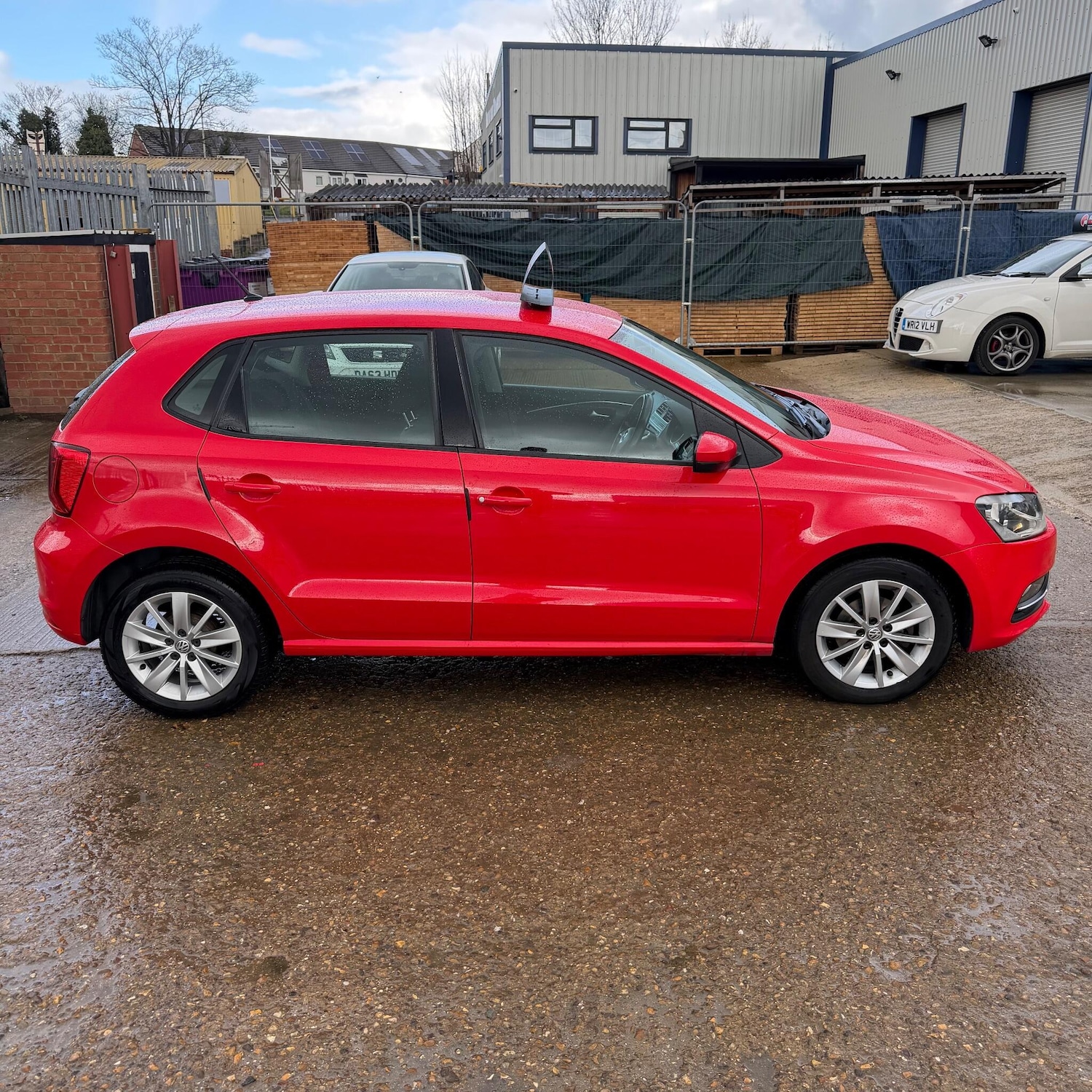 Used Volkswagen Polo 2015 for sale - 77704726: Photo 10