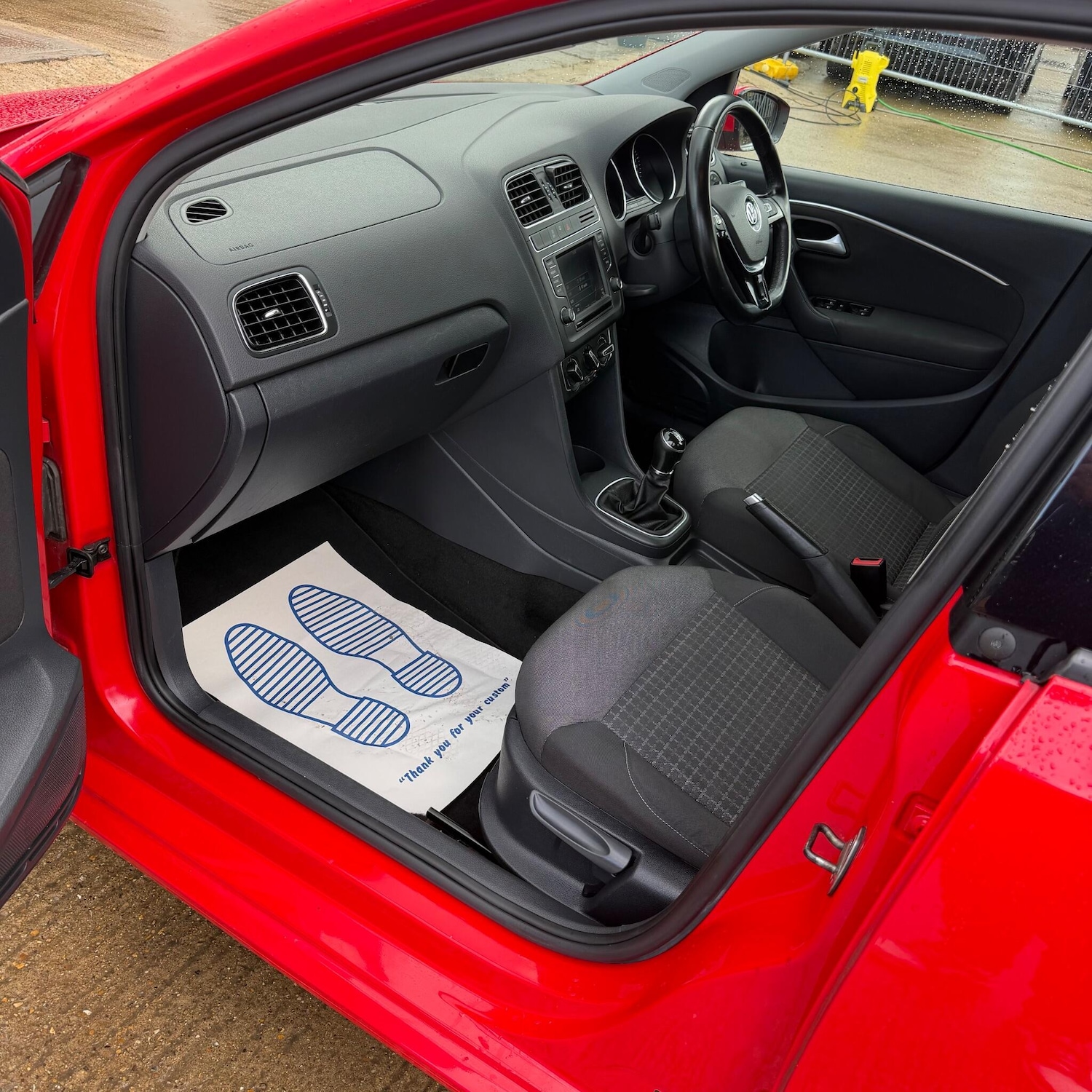 Used Volkswagen Polo 2015 for sale - 77704726: Photo 17