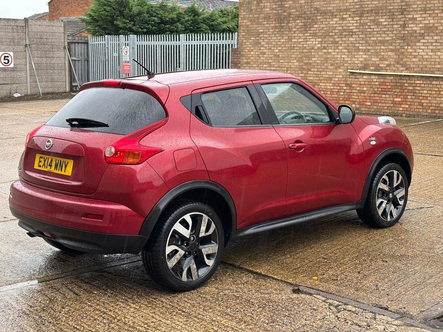 Used Nissan Juke 2014 for sale - 77612104: Photo 20