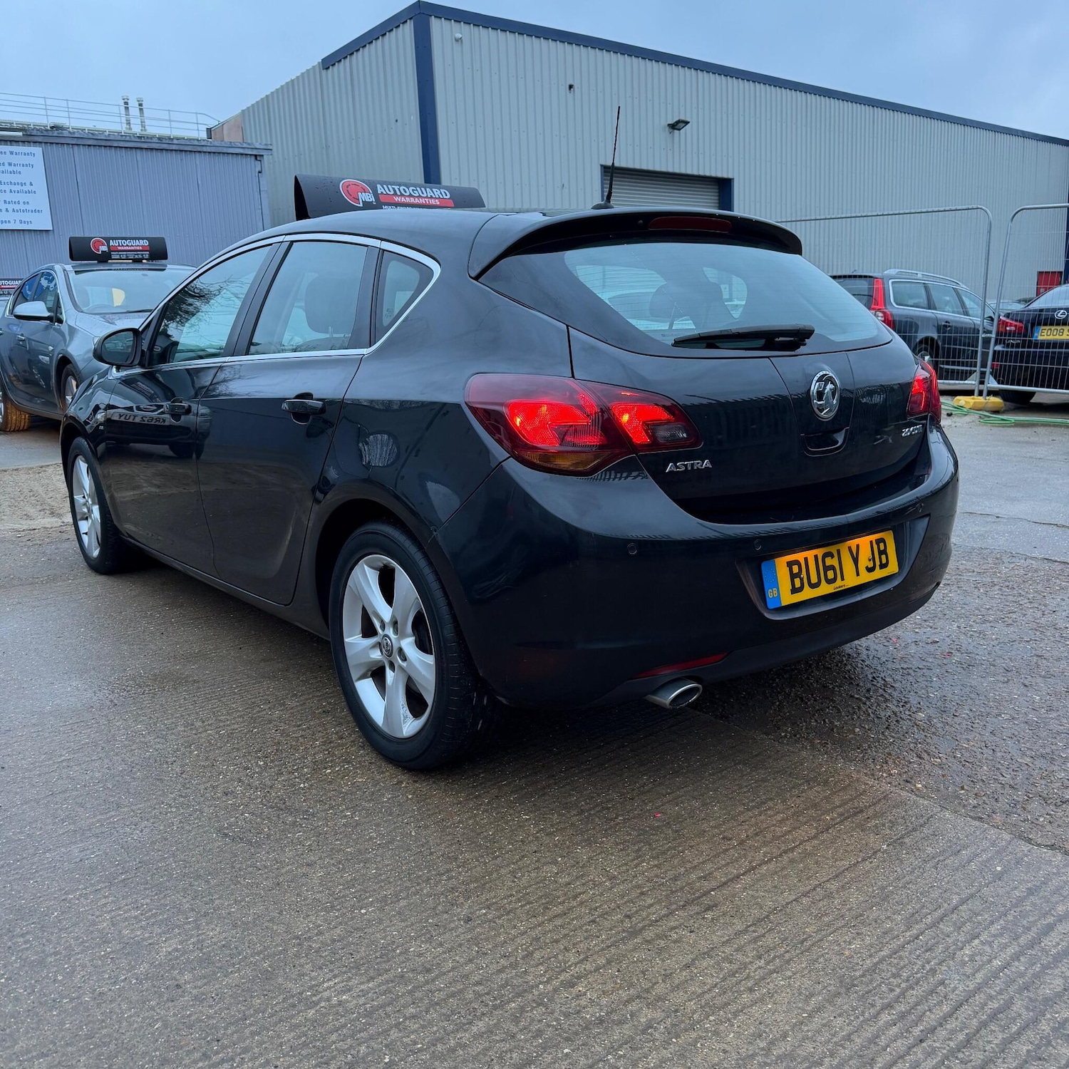 Used Vauxhall Astra 2011 for sale - 77411322: Photo 8