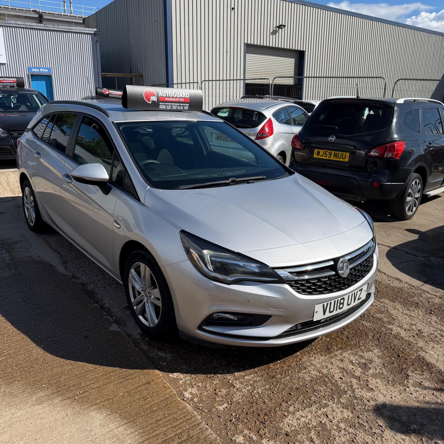 Used Vauxhall Astra for sale - 78220077: Photo 2