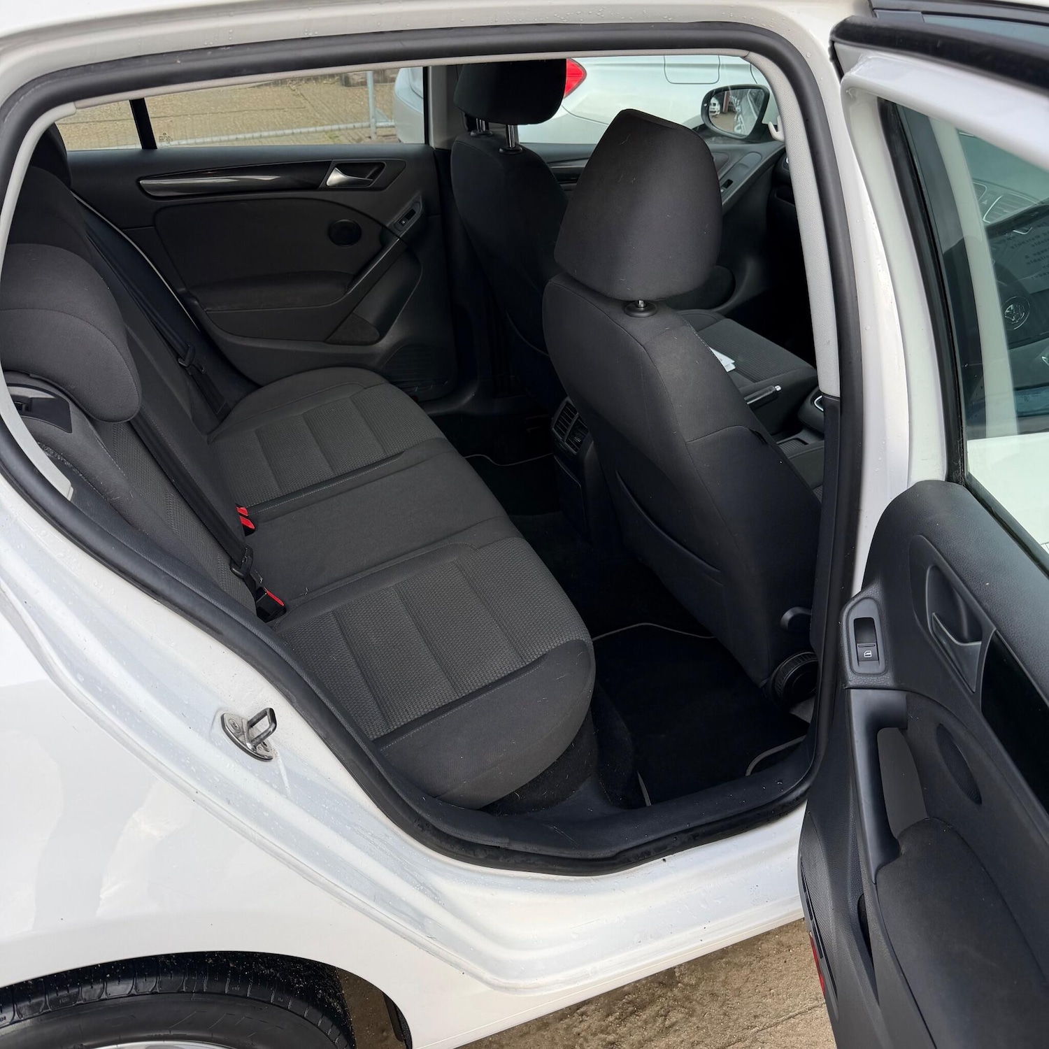 Used Volkswagen Golf 2011 for sale - 77386647: Photo 11