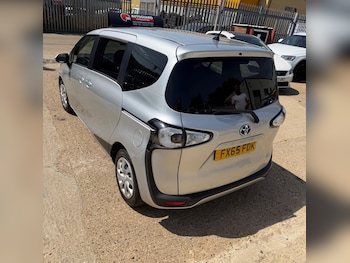 Used Toyota Sienta 2015 for sale - 78999864: Photo