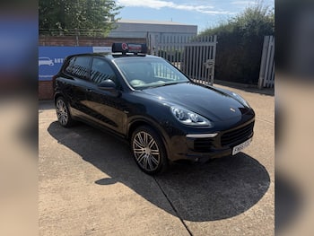 Used Porsche Cayenne 2016 for sale - 79609268: Photo