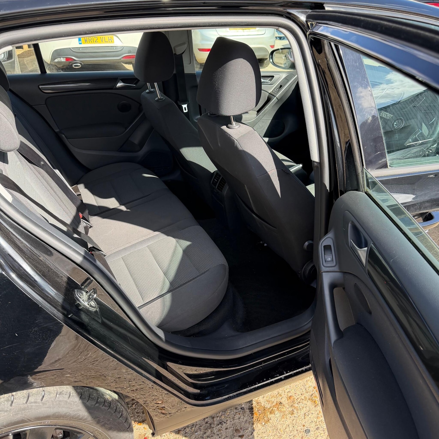 Used Volkswagen Golf 2011 for sale - 77892925: Photo 11