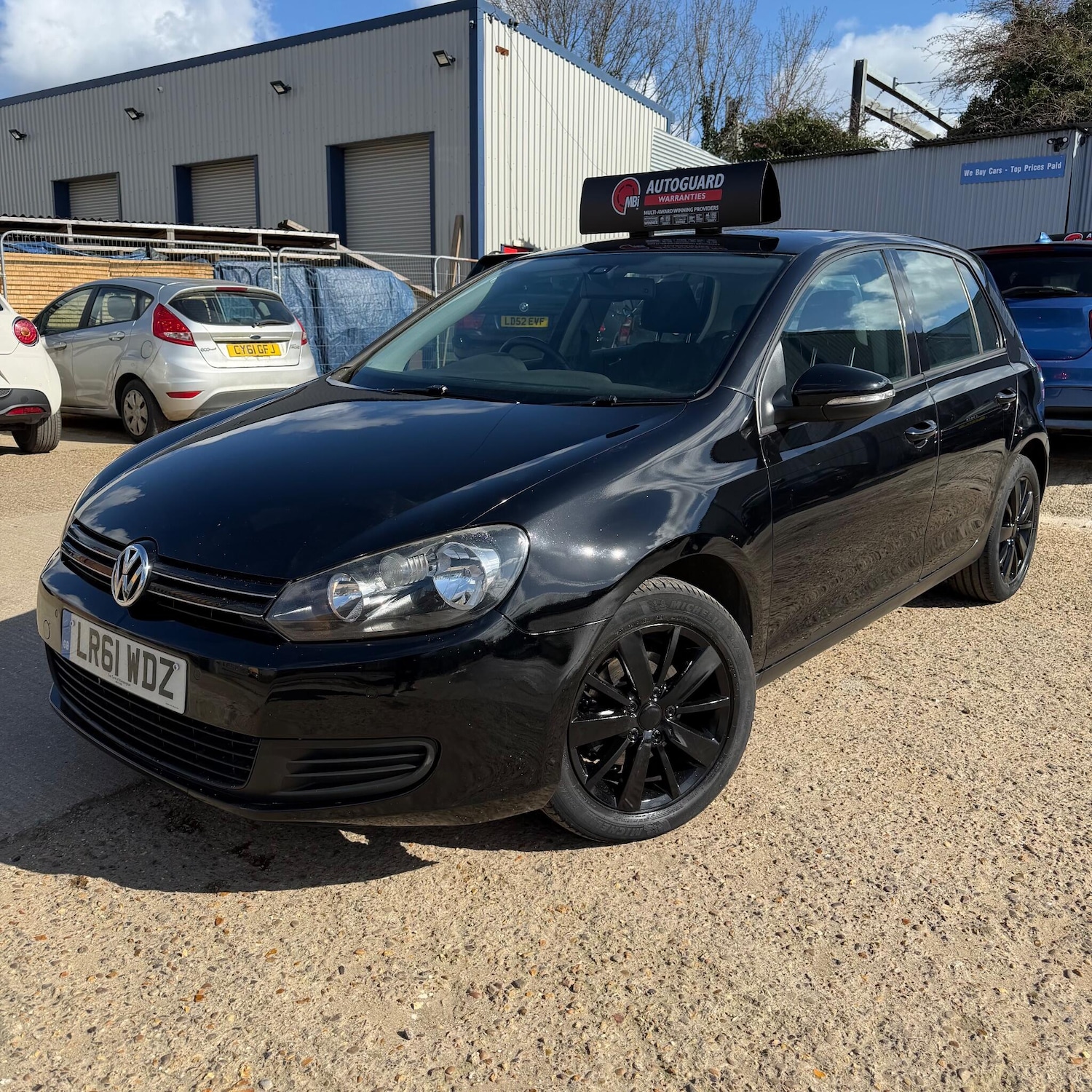Used Volkswagen Golf 2011 for sale - 77892925: Photo 2