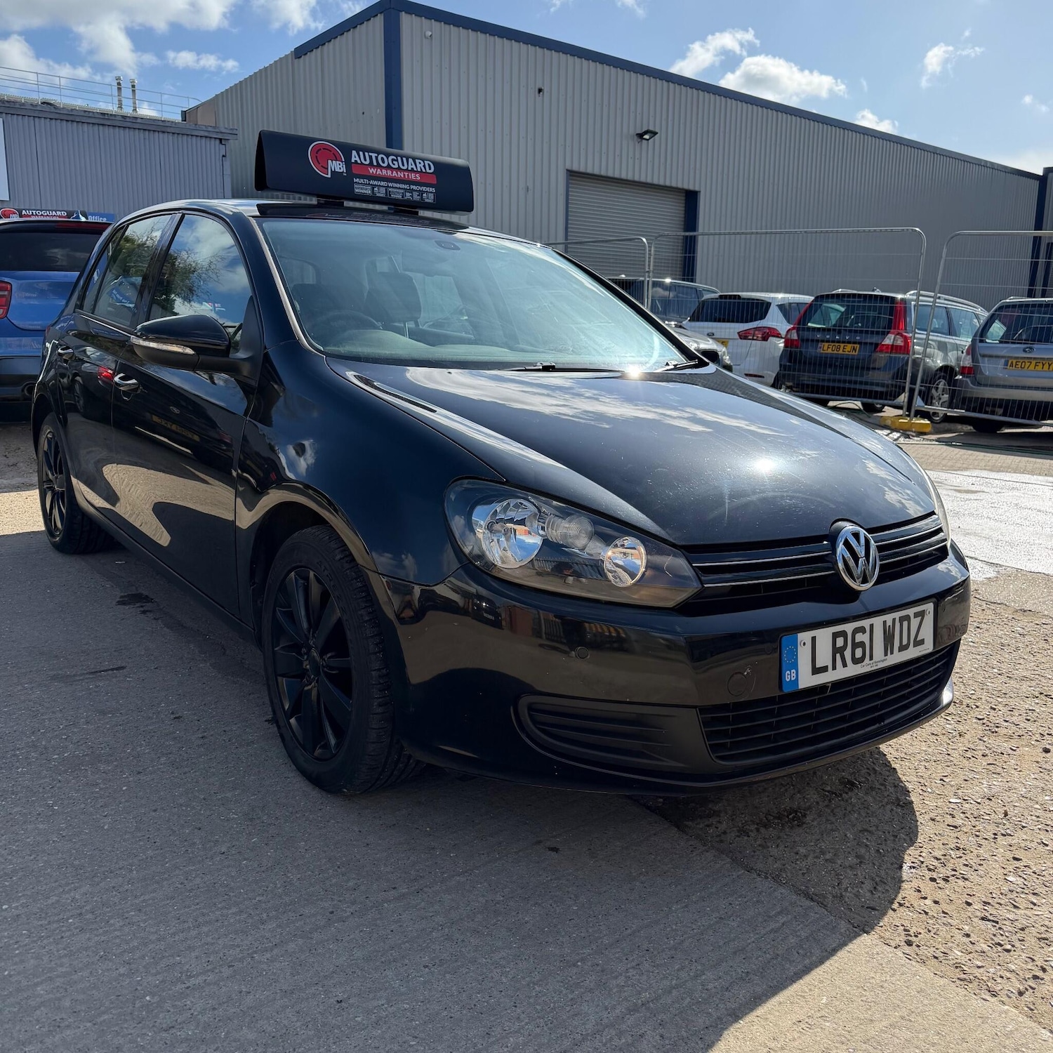 Used Volkswagen Golf 2011 for sale - 77892925: Photo 3