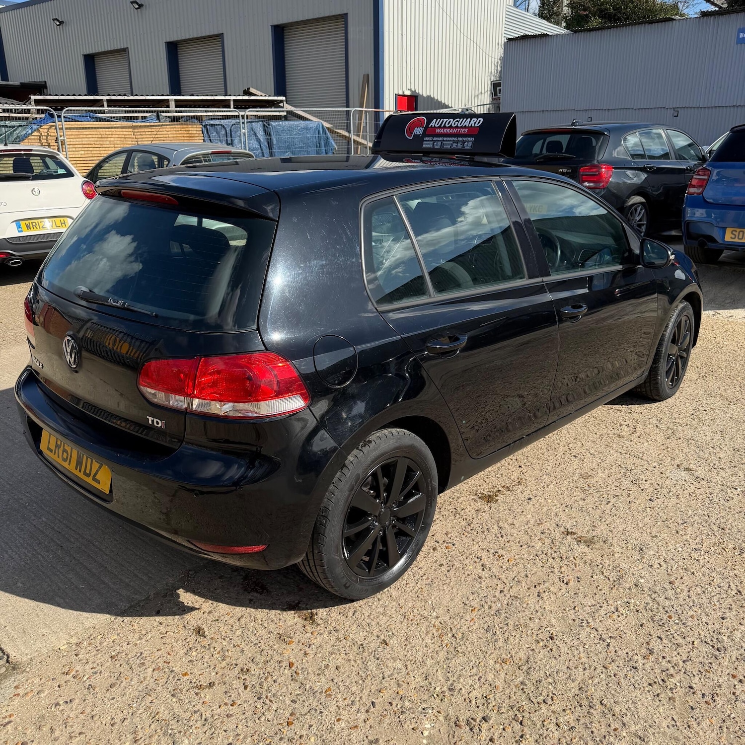 Used Volkswagen Golf 2011 for sale - 77892925: Photo 7