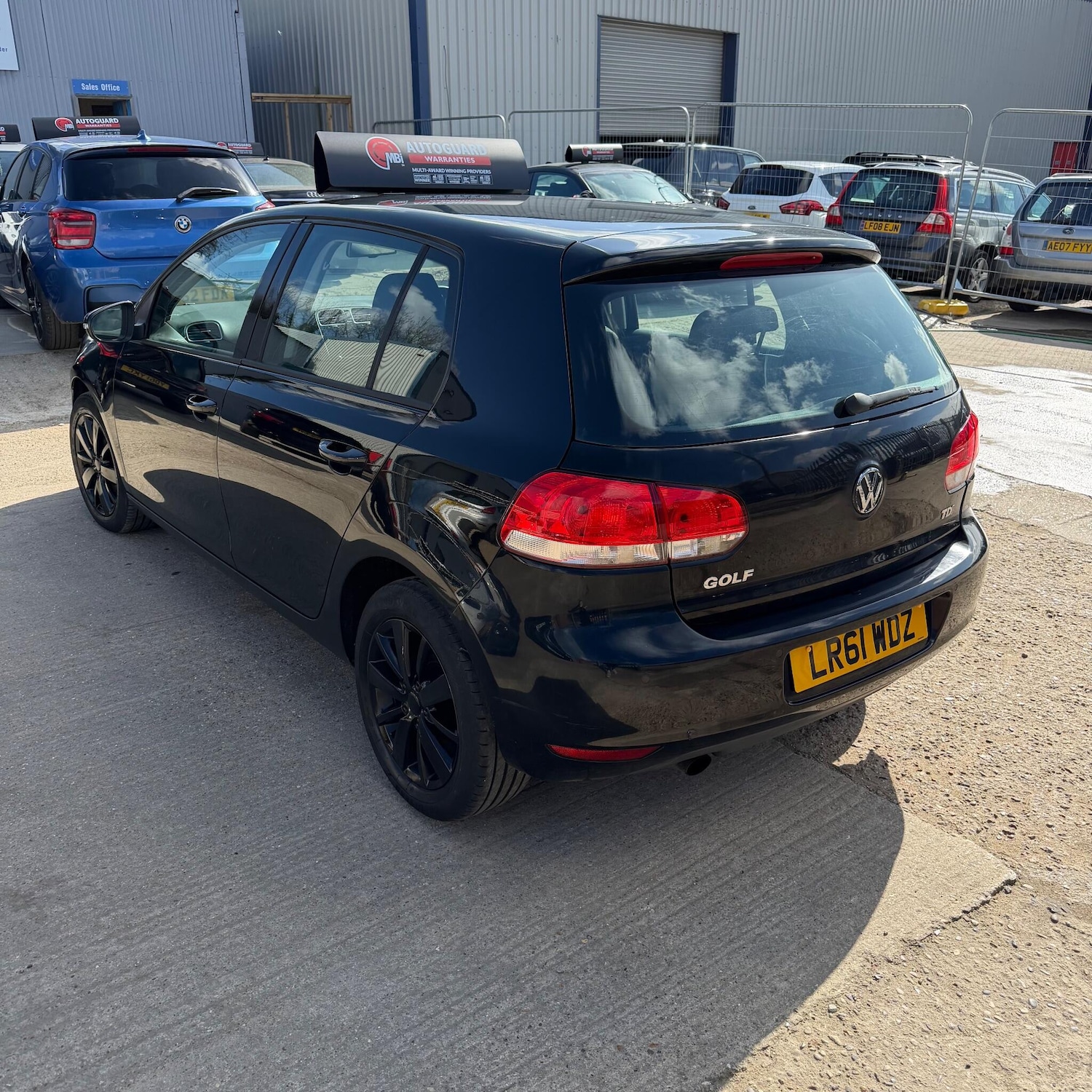 Used Volkswagen Golf 2011 for sale - 77892925: Photo 8