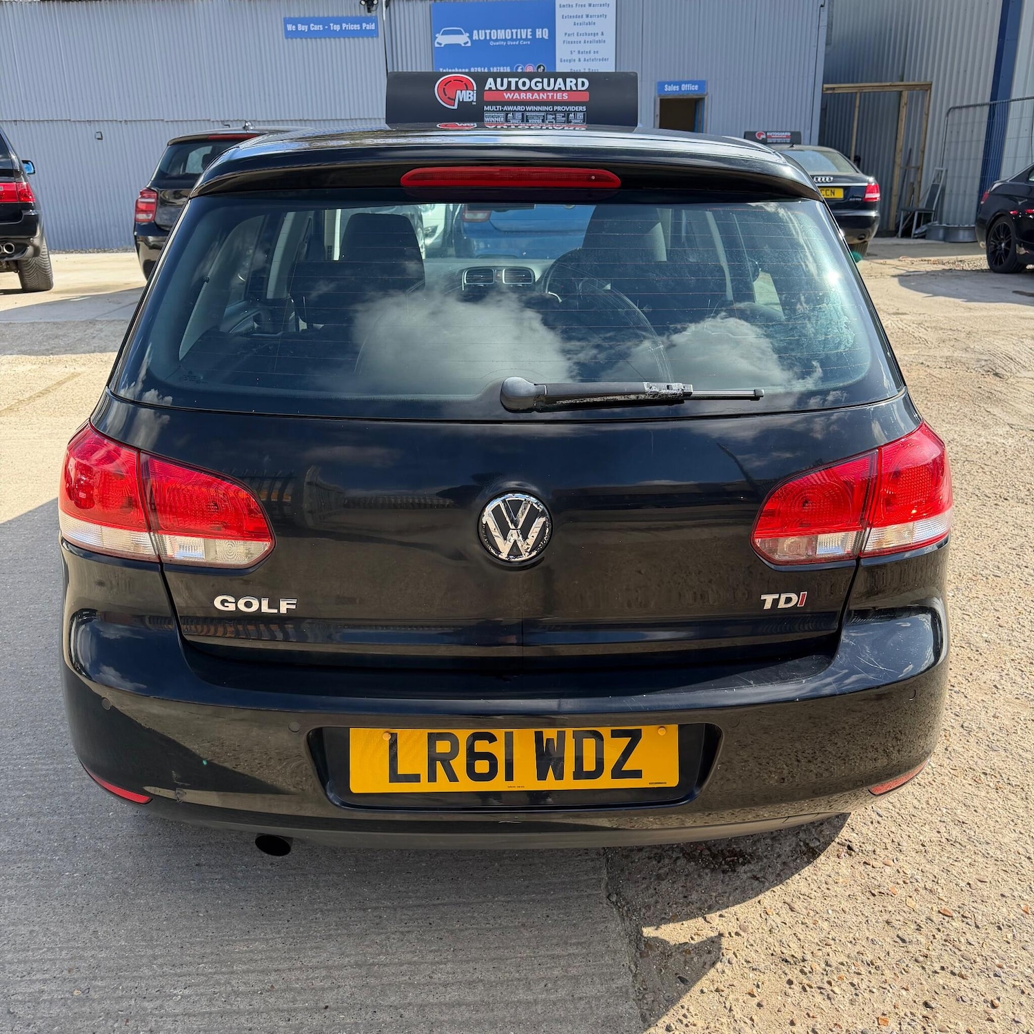 Used Volkswagen Golf 2011 for sale - 77892925: Photo 9