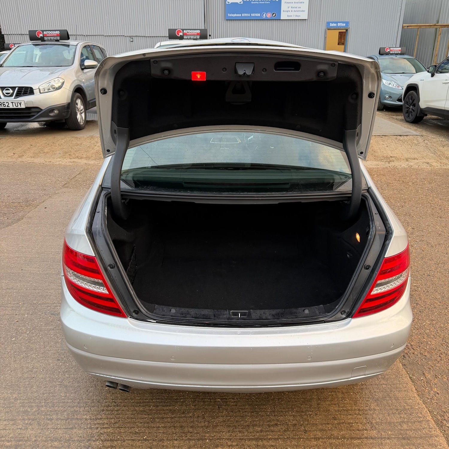 Used Mercedes-Benz C Class 2013 for sale - 77387565: Photo 10