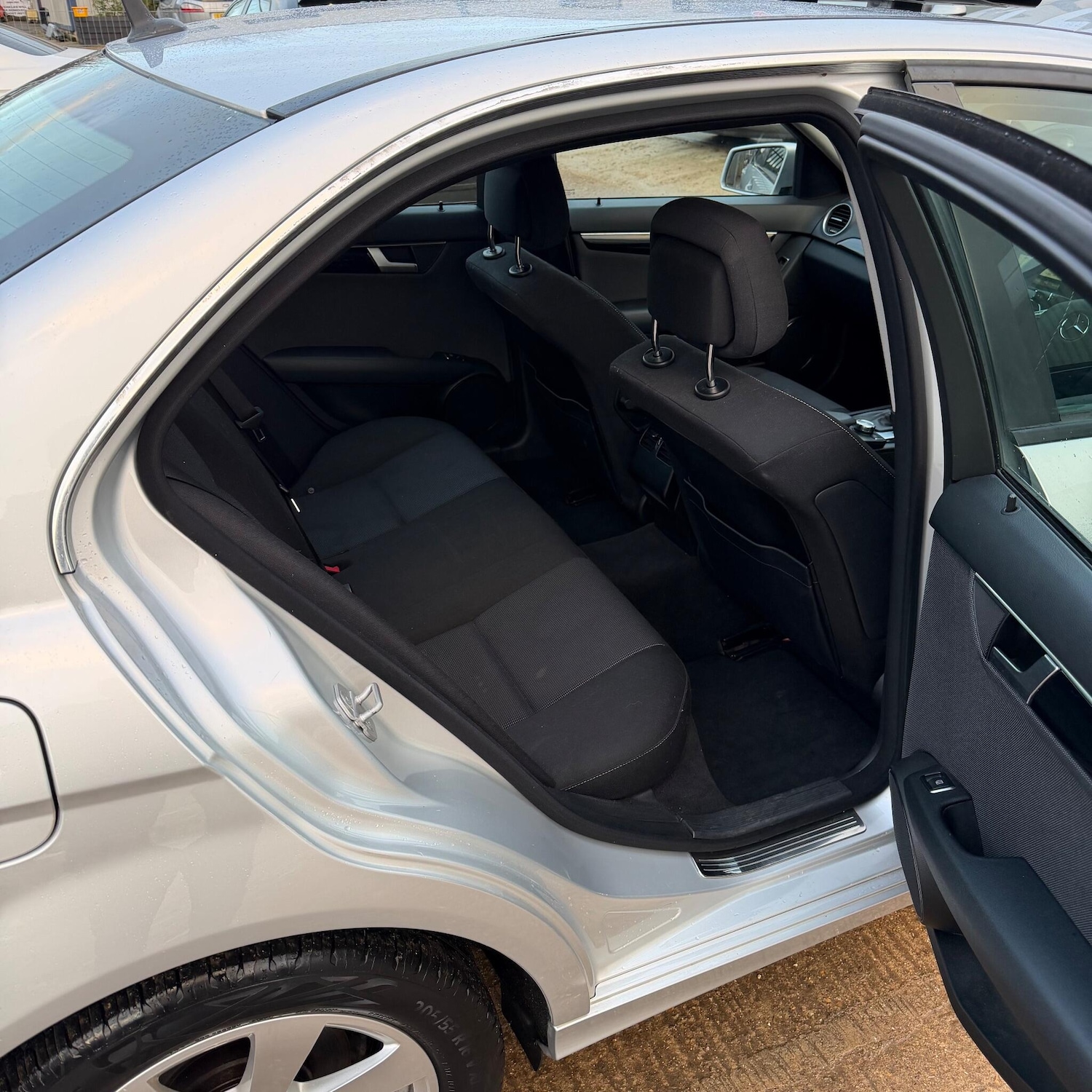 Used Mercedes-Benz C Class 2013 for sale - 77387565: Photo 11