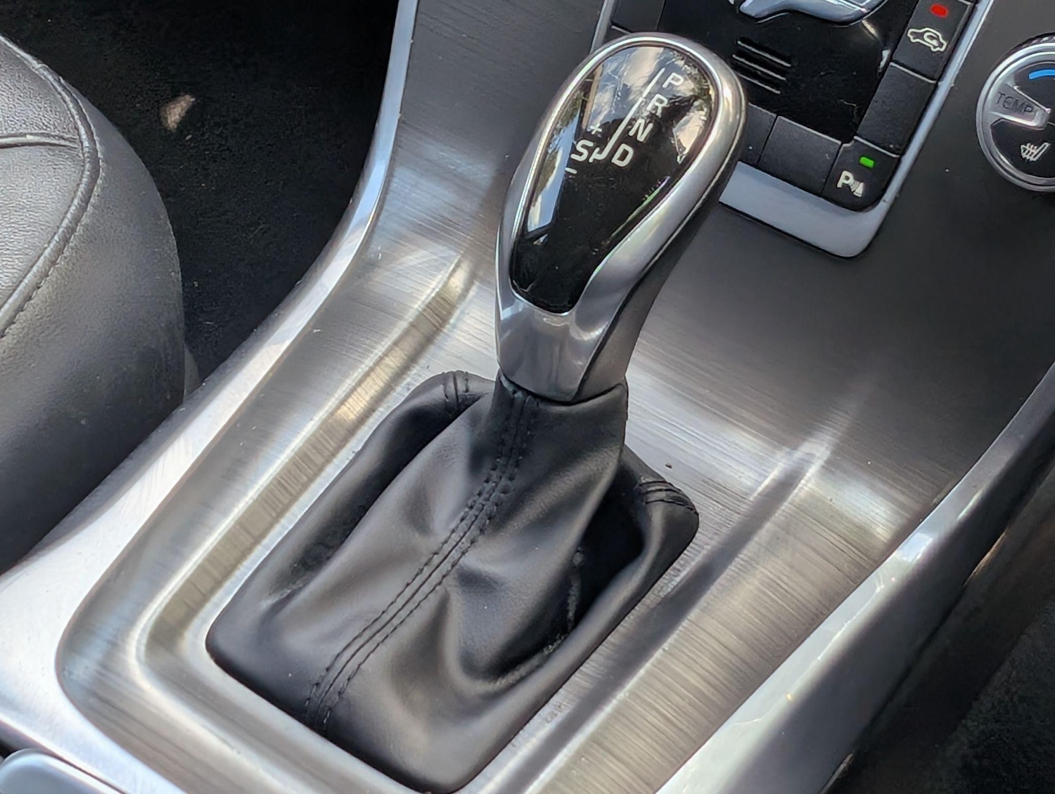 Used Volvo V70 2015 for sale - 76423244: Photo 28