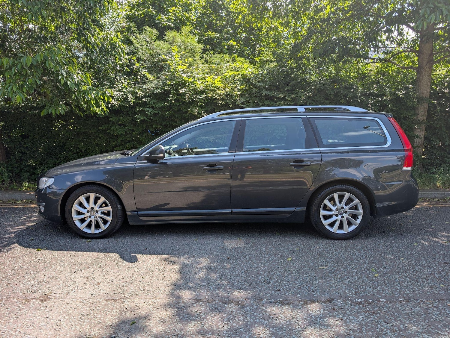 Used Volvo V70 2015 for sale - 76423244: Photo 3