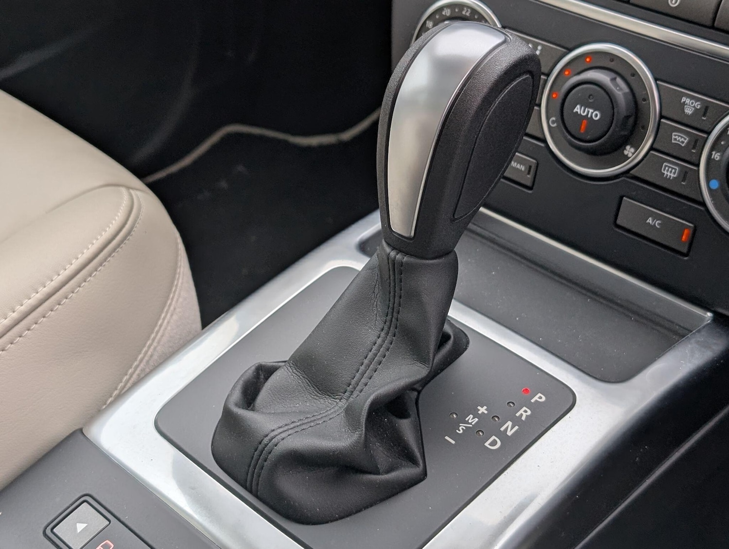 Used Land Rover Freelander 2014 for sale - 77633133: Photo 32