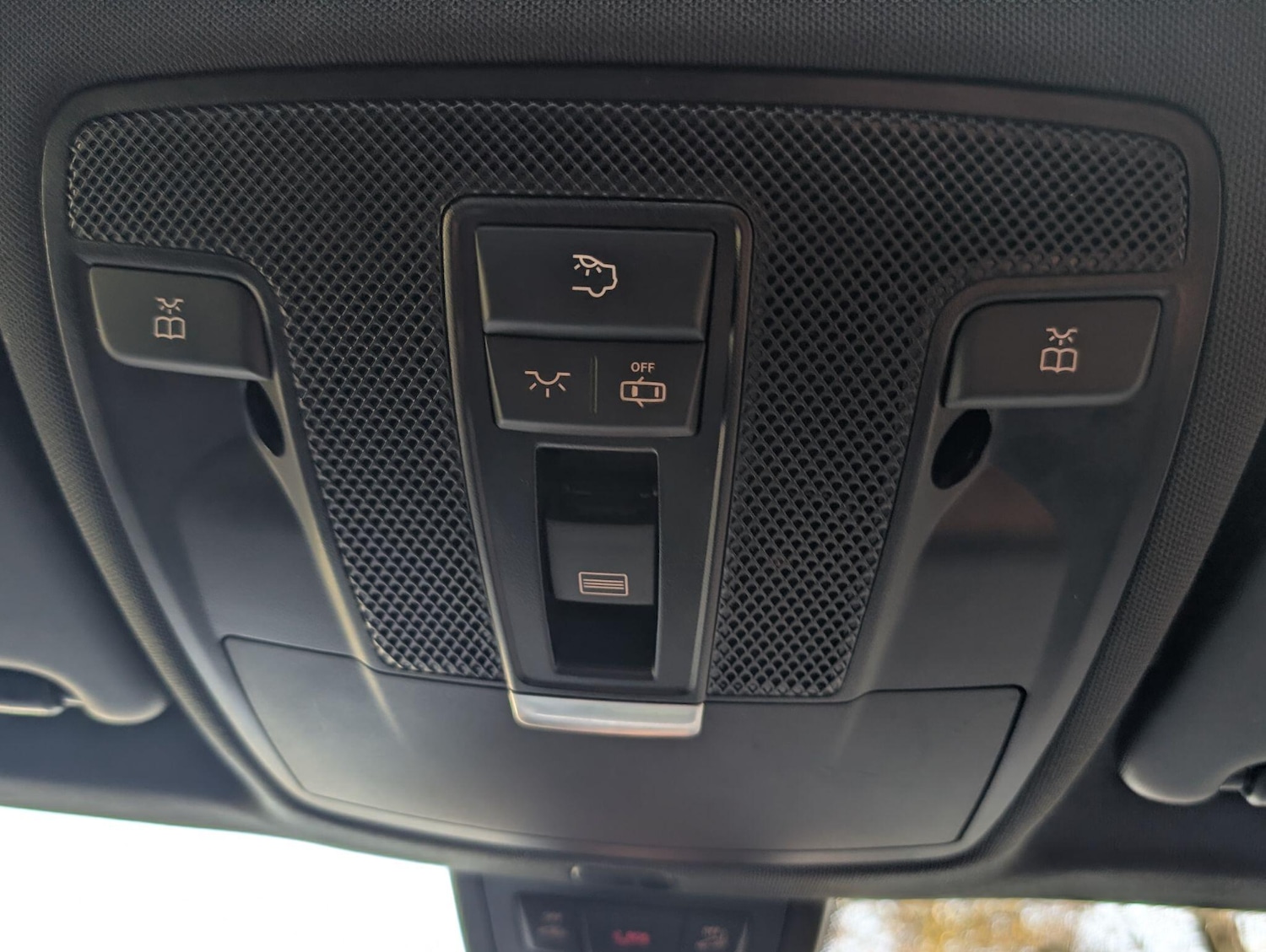 Used Mercedes-Benz CLA 2016 for sale - 76935953: Photo 39