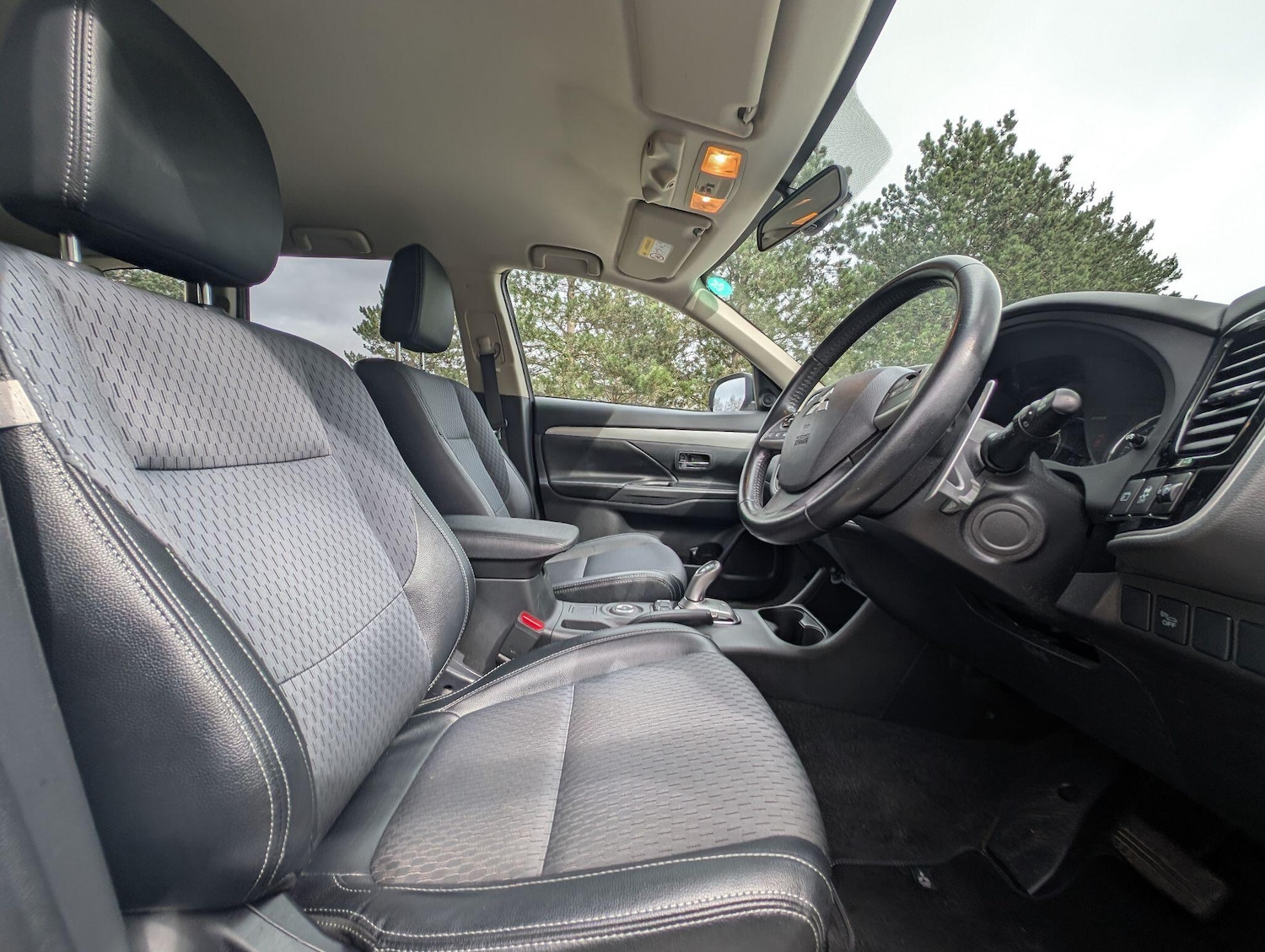 Used Mitsubishi Outlander 2015 for sale - 78047446: Photo 17