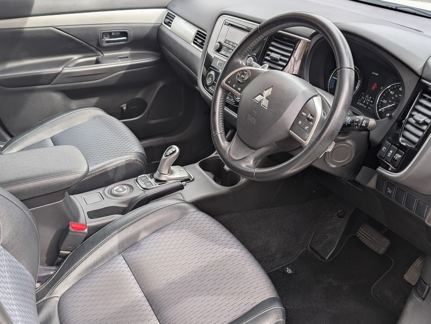 Used Mitsubishi Outlander 2015 for sale - 78047446: Photo 18