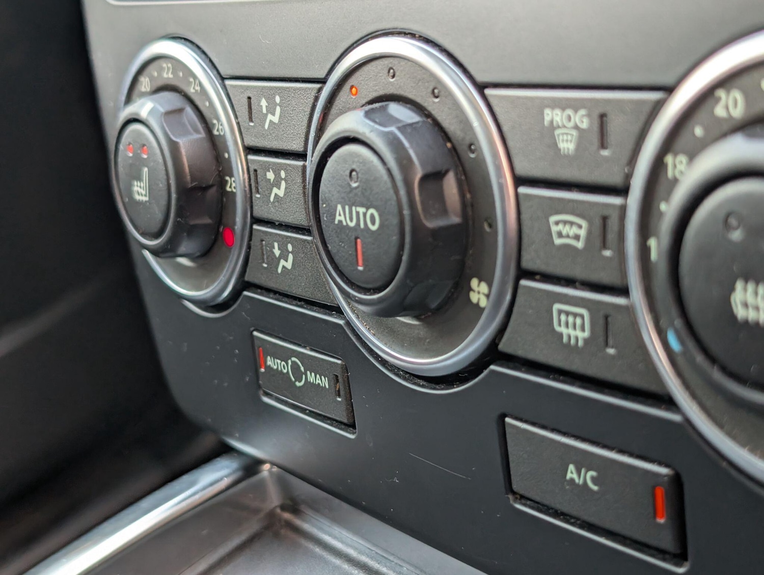 Used Land Rover Freelander 2014 for sale - 76839710: Photo 36