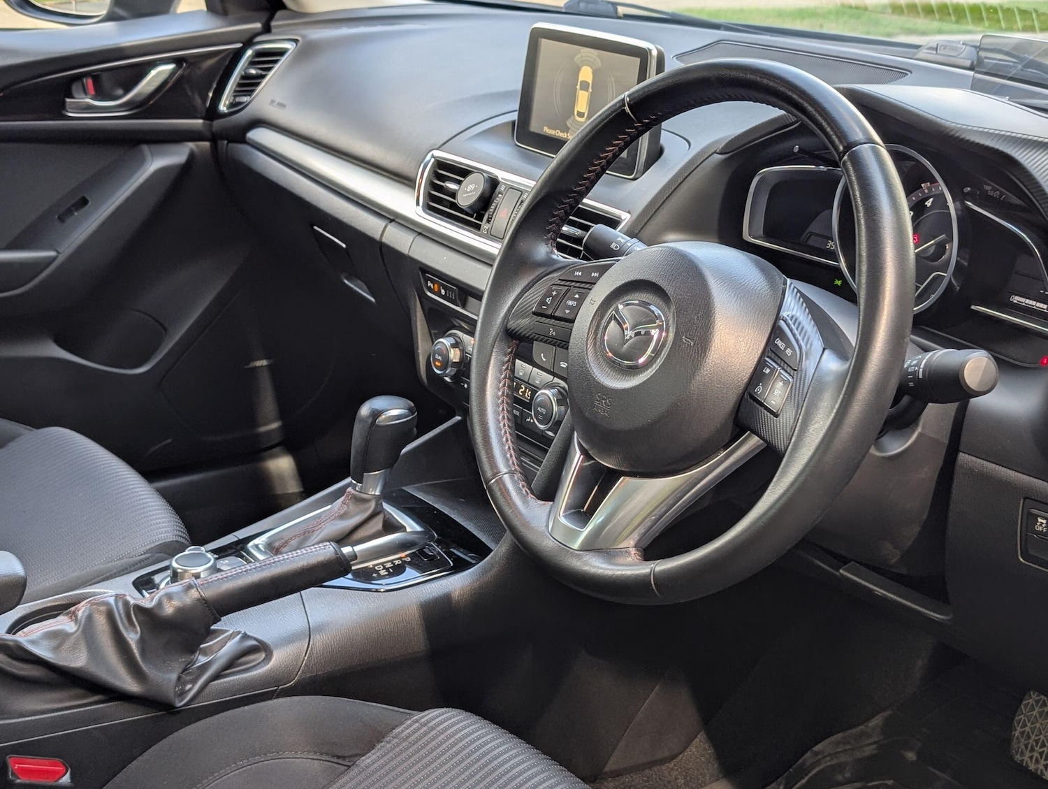 Used Mazda Mazda3 2015 for sale - 76398750: Photo 23