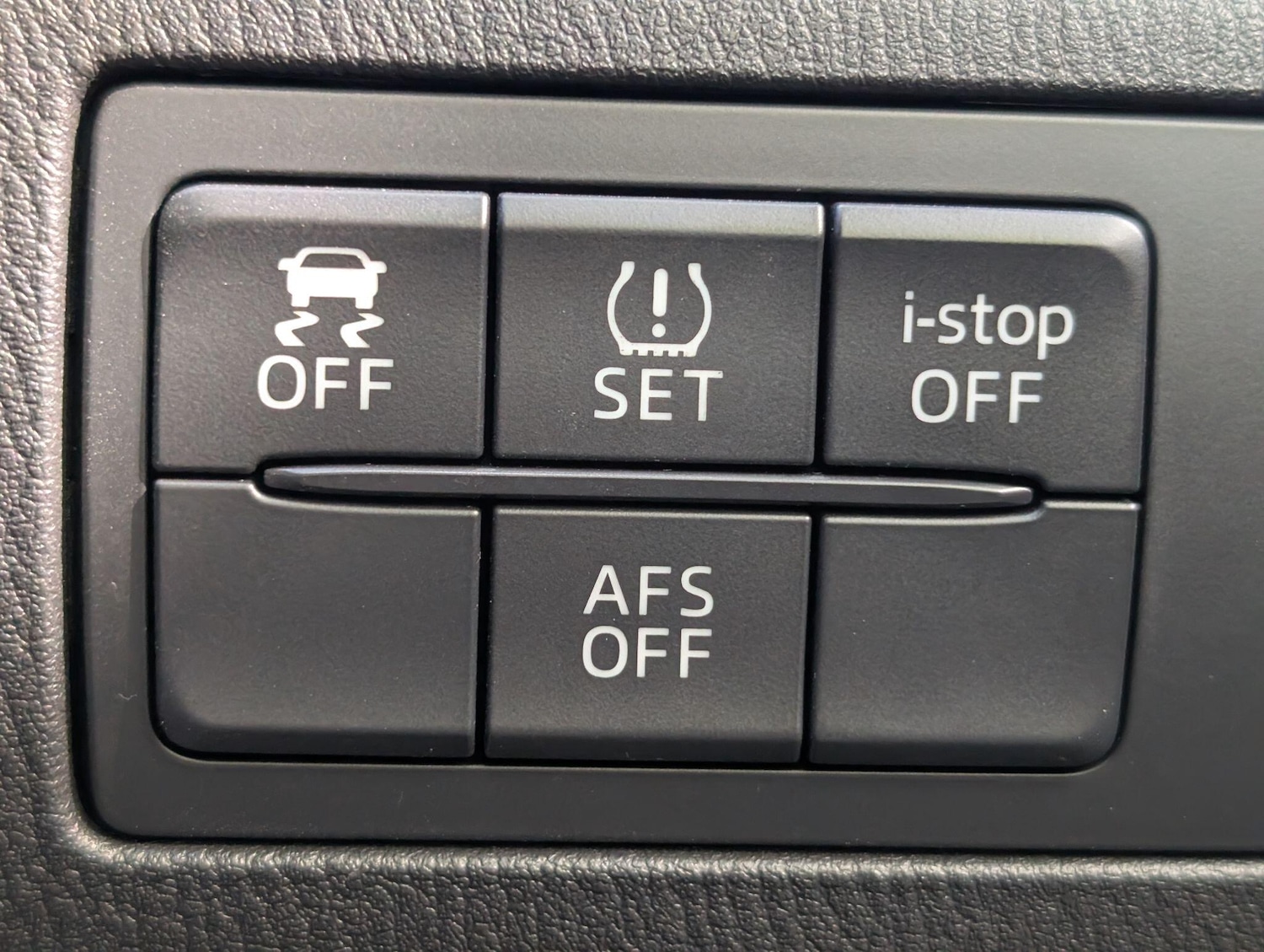 Used Mazda Mazda3 2015 for sale - 76398750: Photo 40