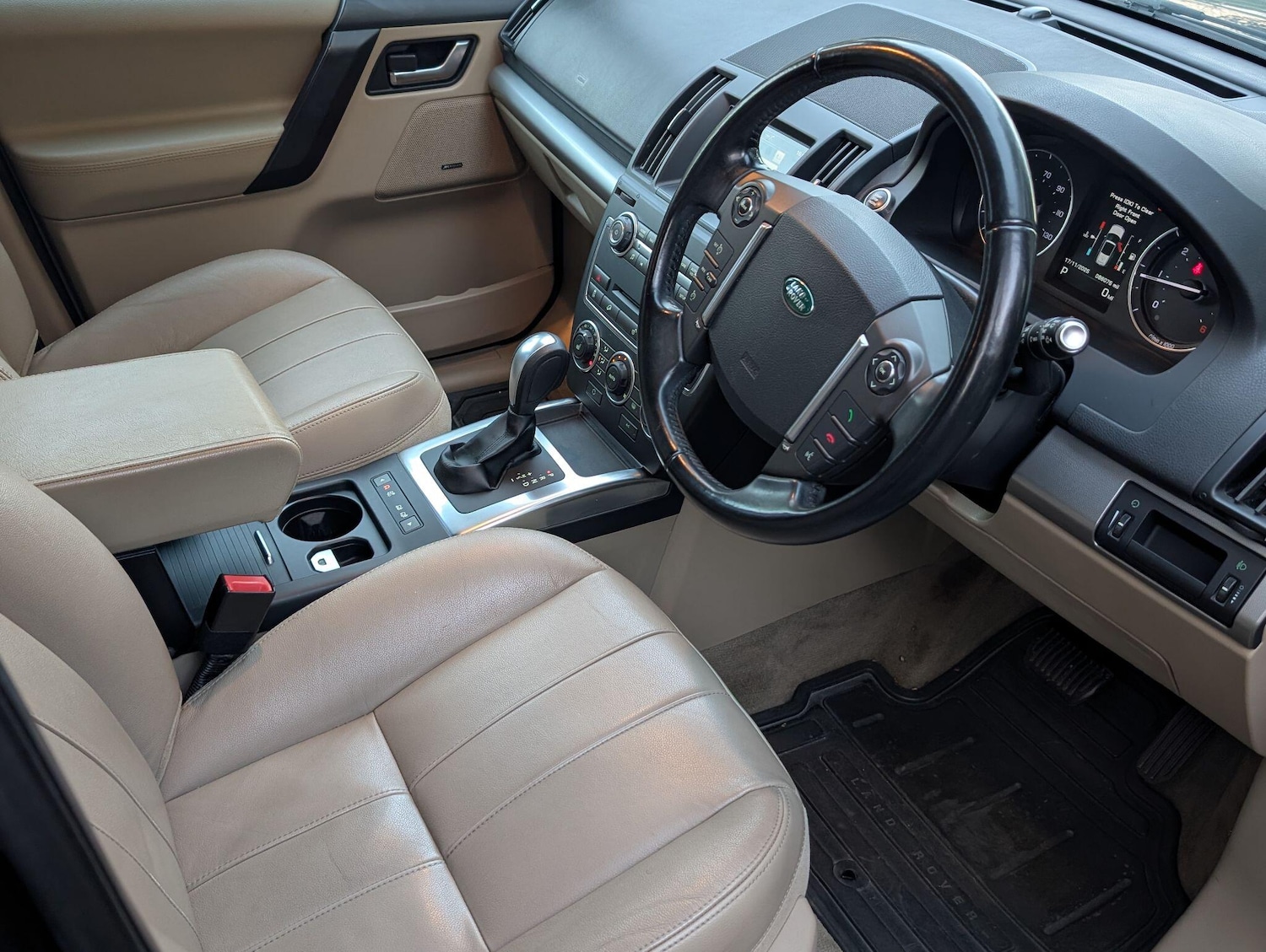 Used Land Rover Freelander 2014 for sale - 76620288: Photo 17