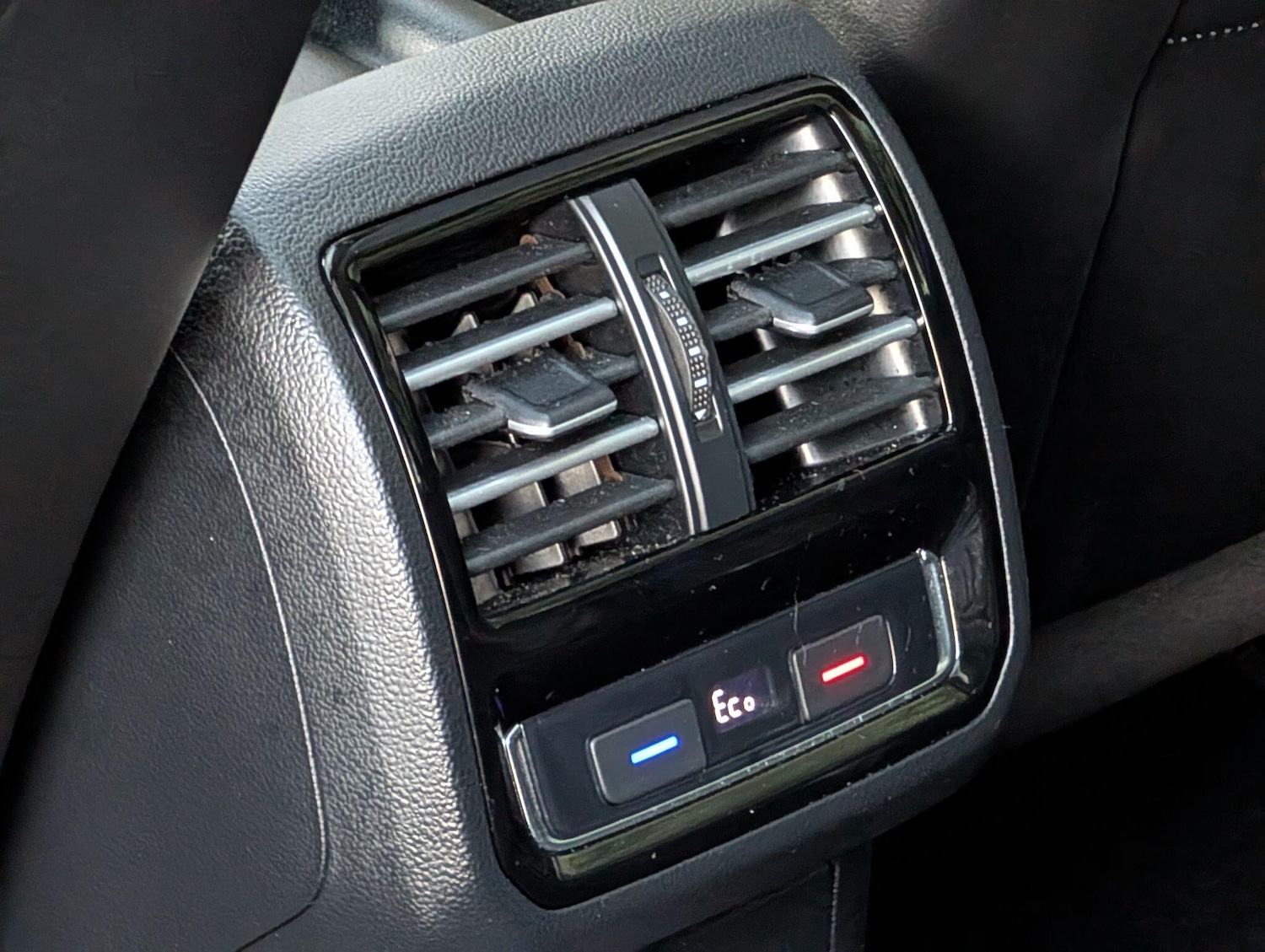 Used Volkswagen Passat for sale - 77305943: Photo 30