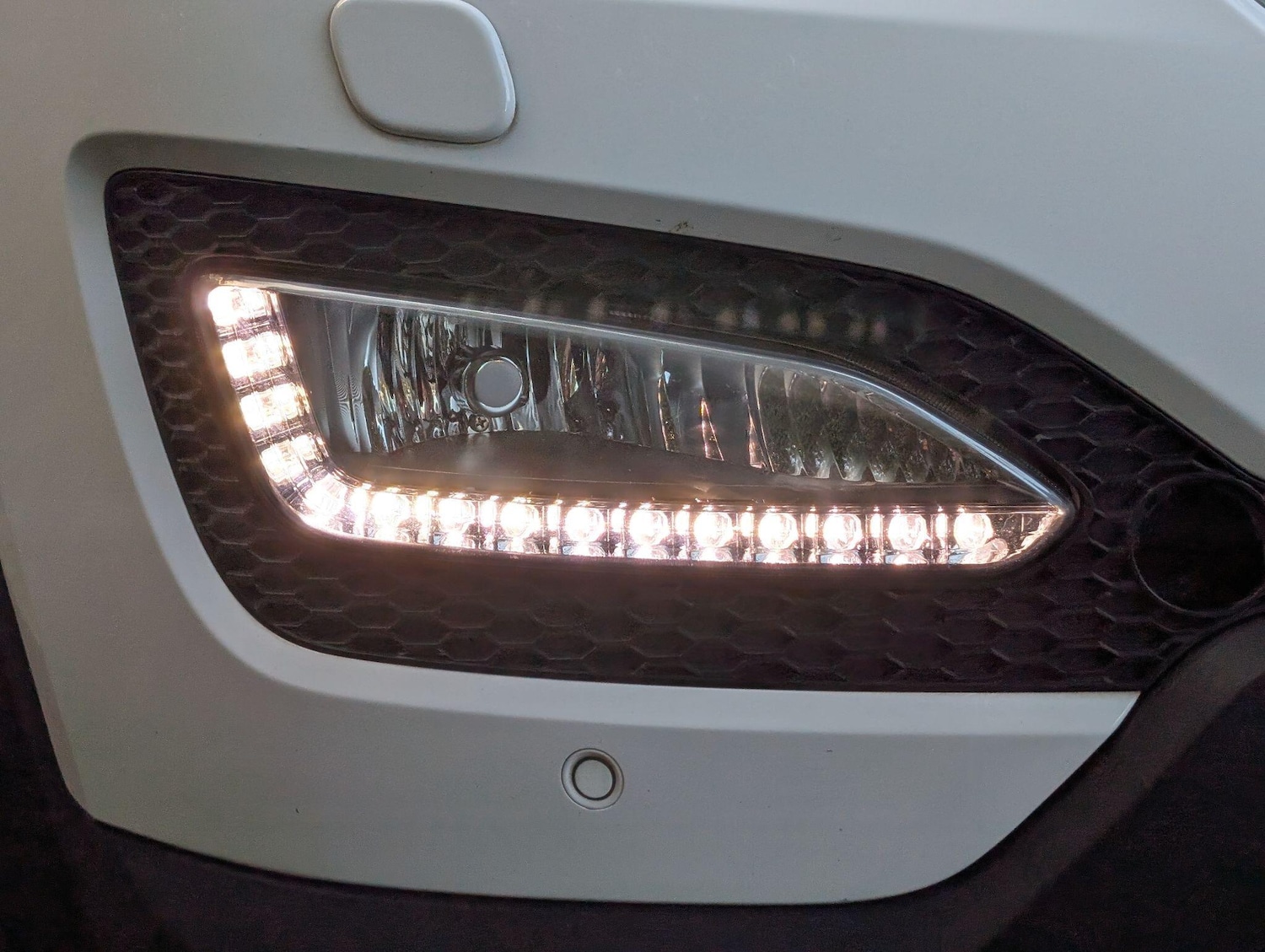 Used Hyundai Santa Fe 2015 for sale - 76397979: Photo 12