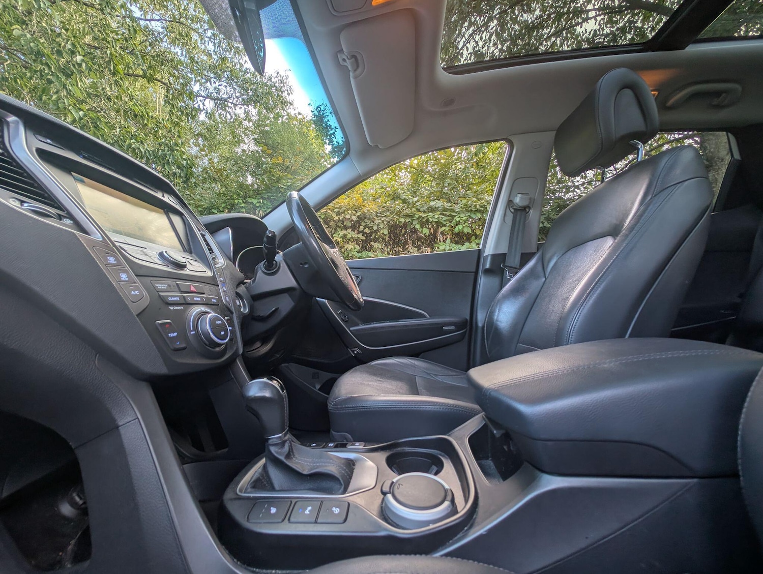 Used Hyundai Santa Fe 2015 for sale - 76397979: Photo 22