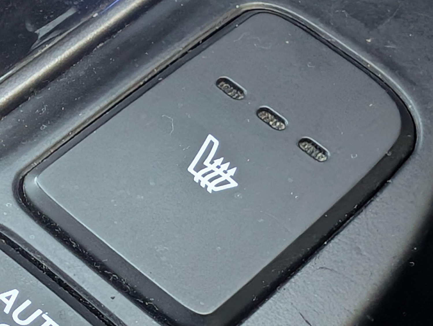 Used Hyundai Santa Fe 2015 for sale - 76397979: Photo 29