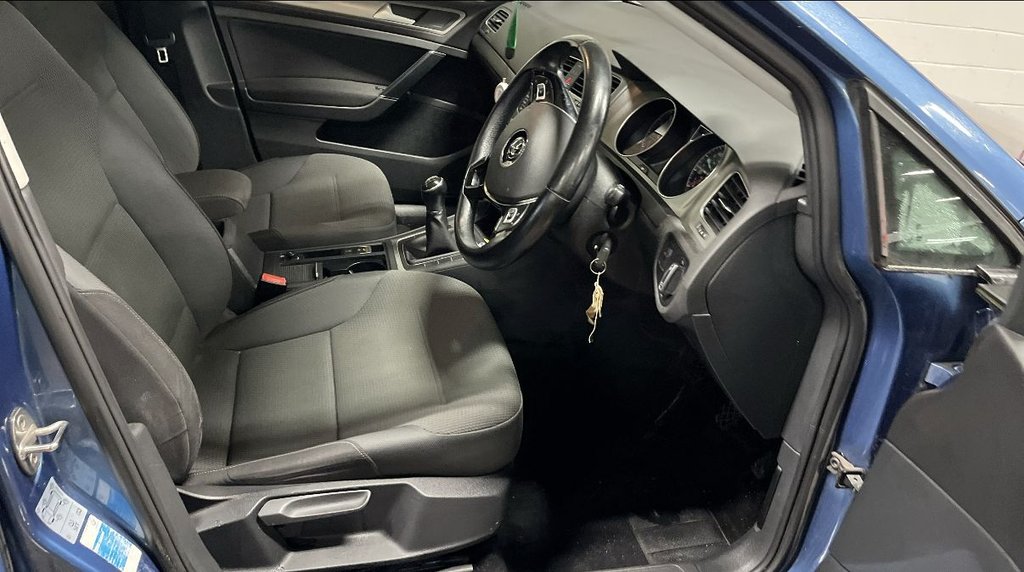 Used Volkswagen Golf 2013 for sale - 77905373: Photo 3