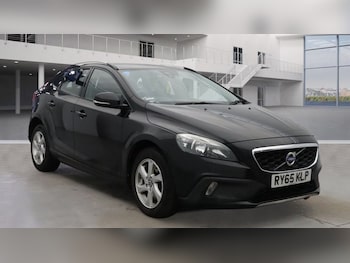 Used Volvo V40 2016 for sale - 77563989: Photo
