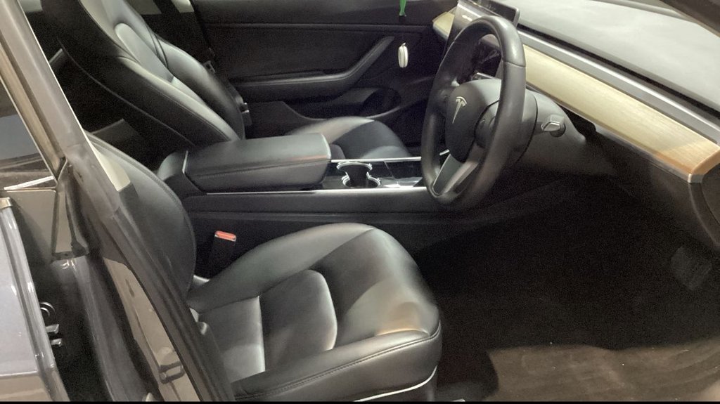 Used Tesla Model 3 2020 for sale - 77250547: Photo 3