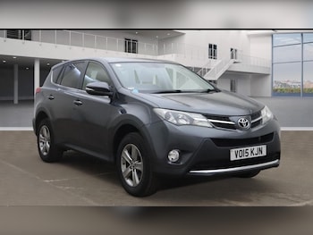 2015 (15) - 2.0 D-4D Business Edition 5dr 2WD