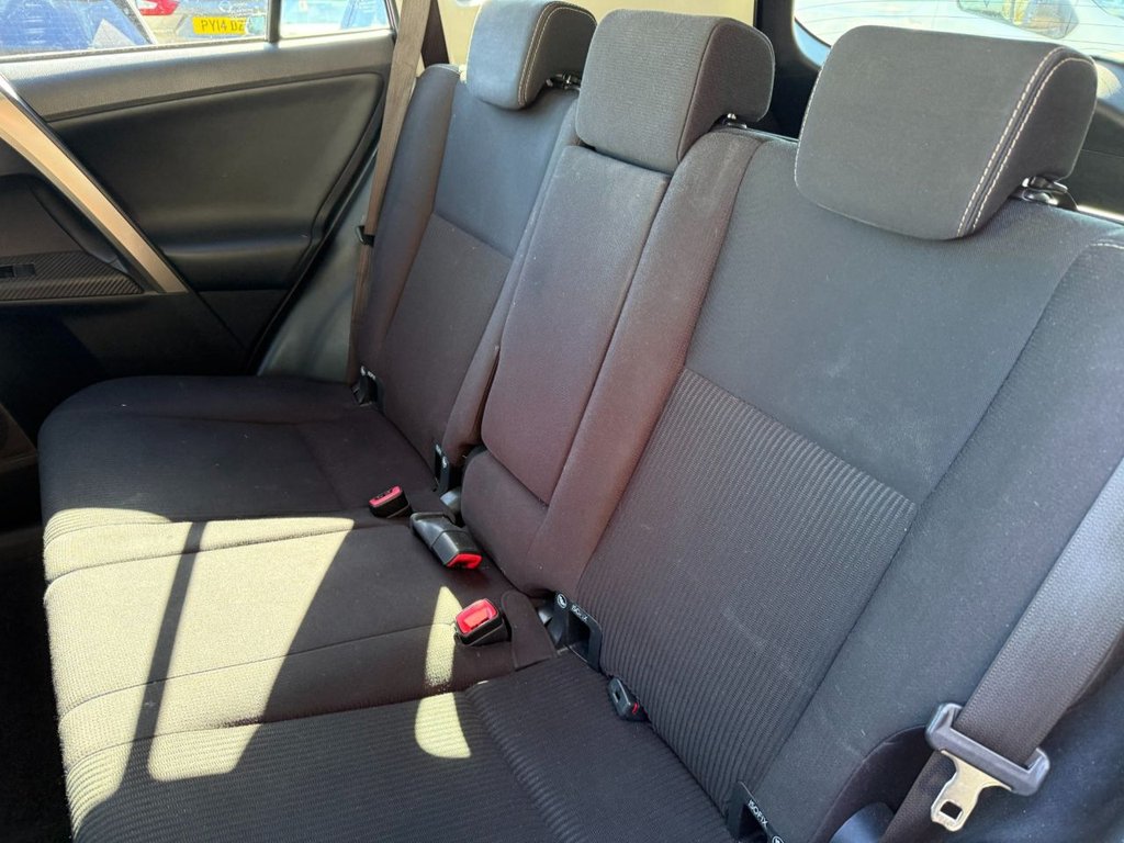 Used Toyota RAV4 2015 for sale - 75947510: Photo 9