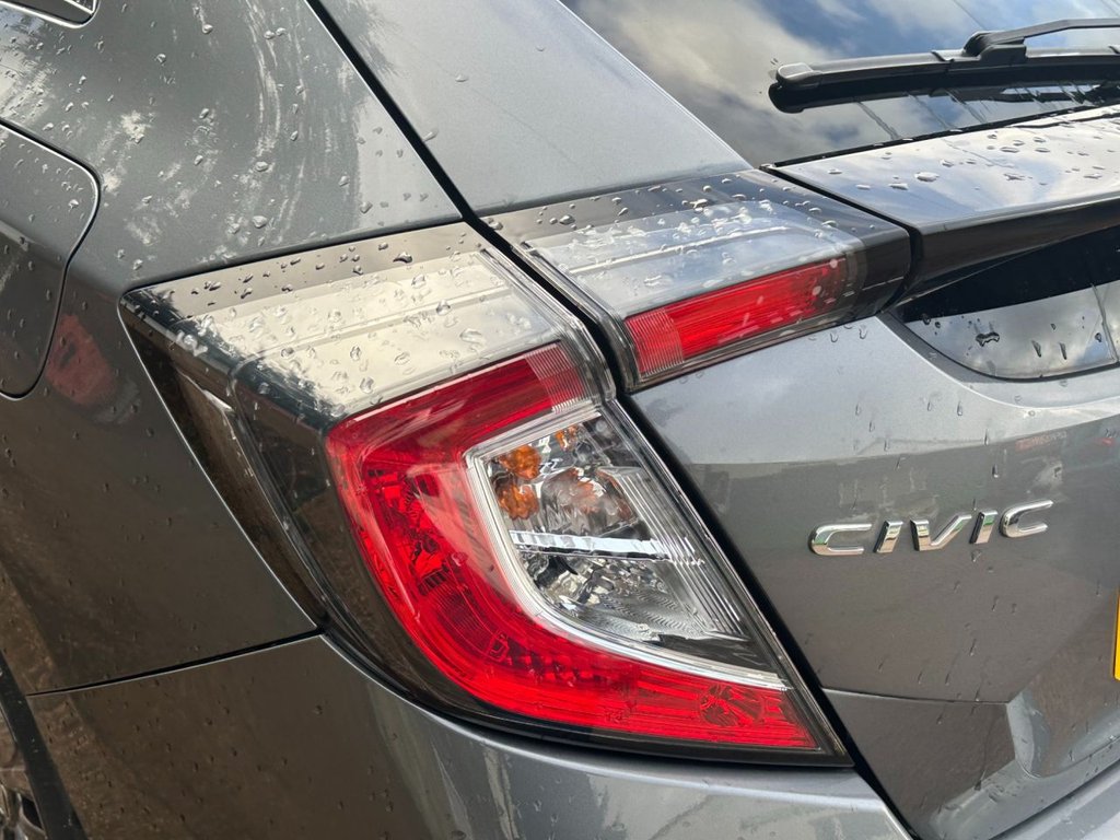 Used Honda Civic 2018 for sale - 77227109: Photo 24