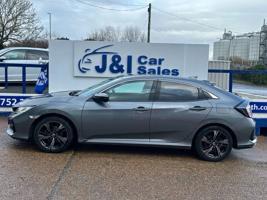 Used Honda Civic 2018 for sale - 77227109: Photo 4