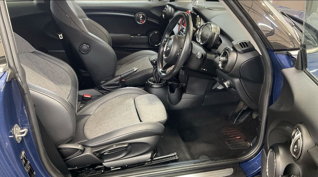 Used MINI Hatch 2014 for sale - 76923789: Photo 3