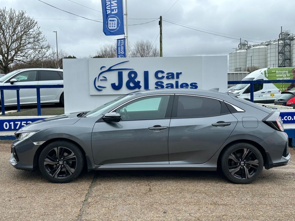 Used Honda Civic 2018 for sale - 77227069: Photo 4