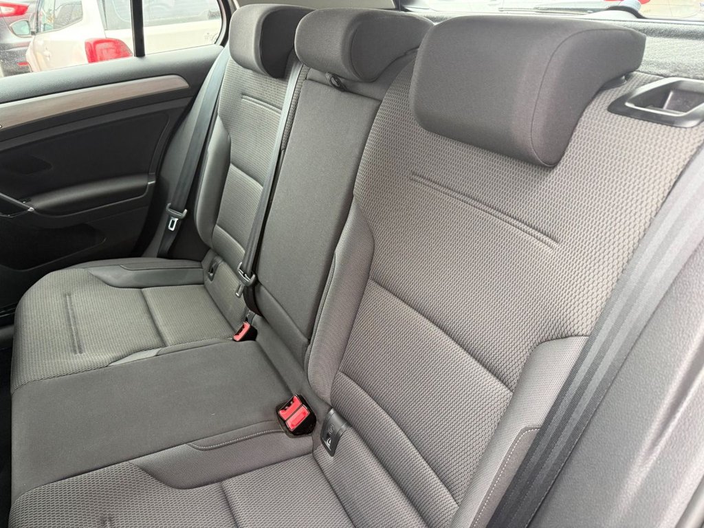 Used Volkswagen Golf 2015 for sale - 76210293: Photo 9