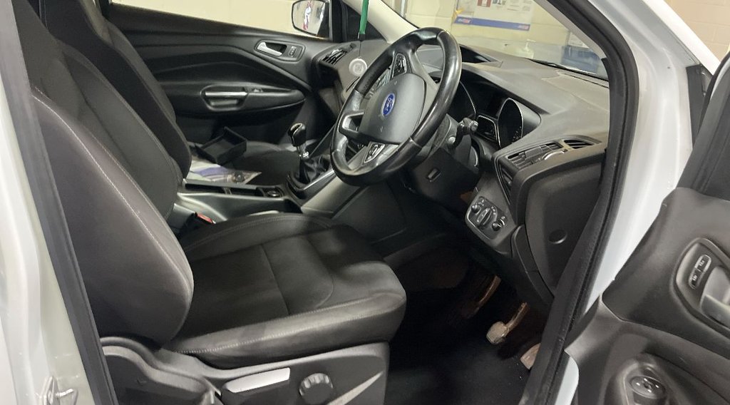 Used Ford Kuga 2017 for sale - 77936622: Photo 3