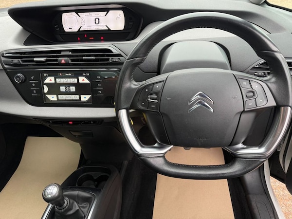 Used Citroen C4 Picasso 2016 for sale - 76323033: Photo 13