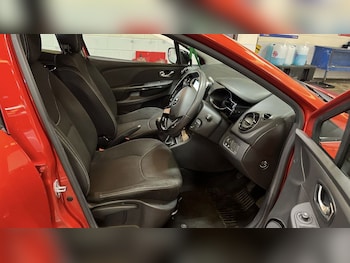 Used Renault Clio 2015 for sale - 78781053: Photo